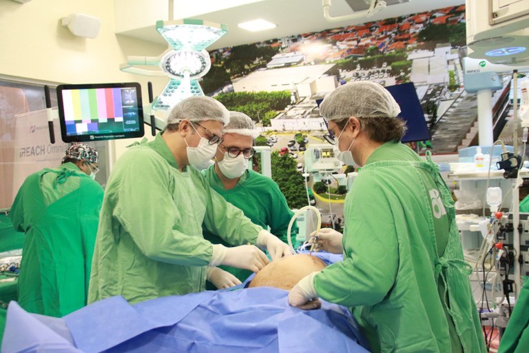 Paraíba amplia cirurgias robóticas oncológicas pelo SUS com novos procedimentos para câncer no trato digestivo
