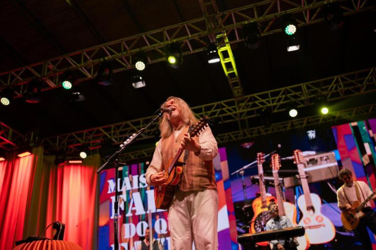 Humberto Gessinger volta ao Spazzio, com o show Acústicos Engenheiros do Hawaii, nesta sexta-feira