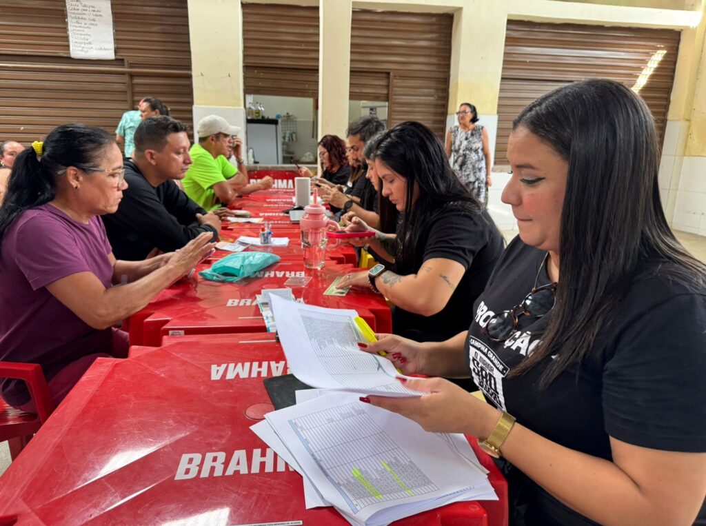 São João de Galante reúne comerciantes em atualização cadastral para edição 2026 da festa