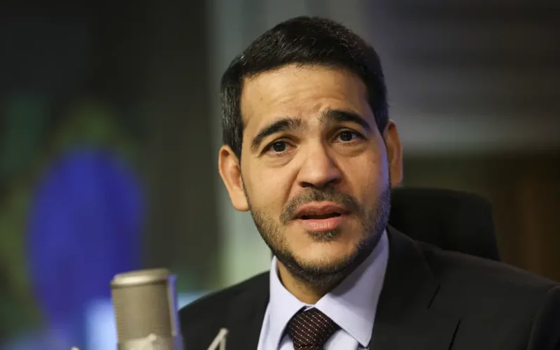 Lula diz que vai indicar novamente Messias ao STF