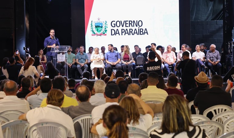 Governador Lucas Ribeiro anuncia ações do São João 2026 em 134 municípios e reforça apoio do Estado em CG