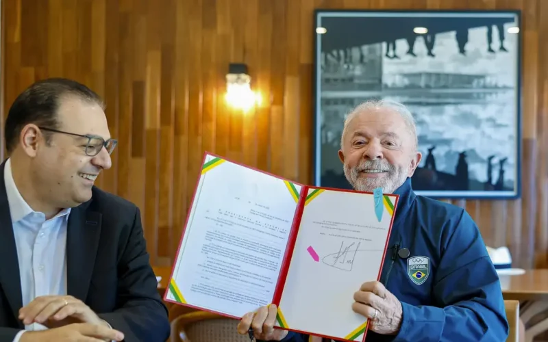 Lula sanciona lei que garante renovação automática da CNH