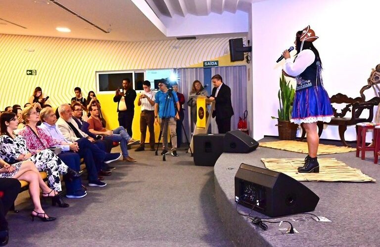 Com apoio do Governo do Estado, exposição imersiva sobre cordel é aberta no Museu de Arte e Ciência de CG