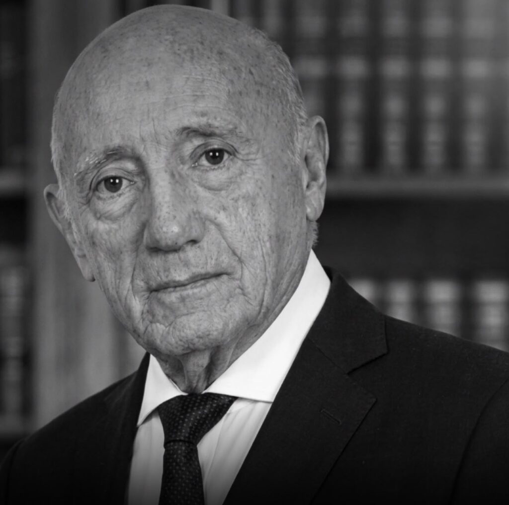 Bruno lamenta a morte do ex-secretário Milton Gomes Soares e decreta luto oficial de três dias em Campina Grande