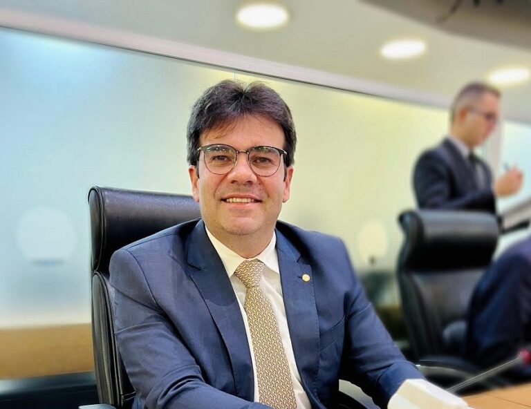 Mandato de Eduardo Carneiro prioriza ações de proteção à pessoa idosa, na Paraíba