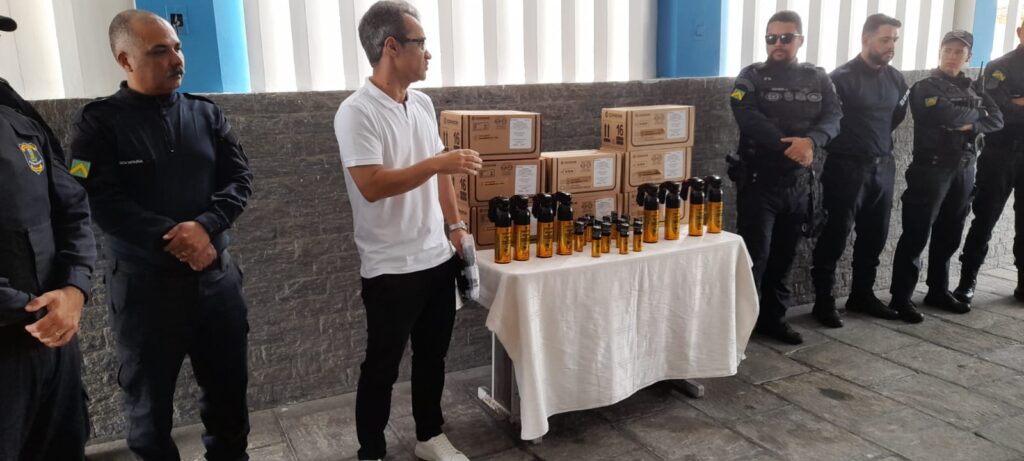 PMCG entrega 110 equipamentos não letais à Guarda Civil Municipal