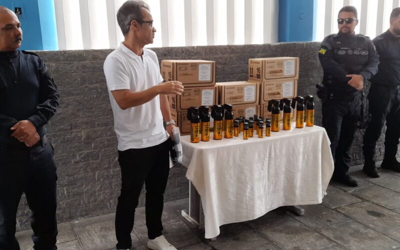 PMCG entrega 110 equipamentos não letais à Guarda Civil Municipal