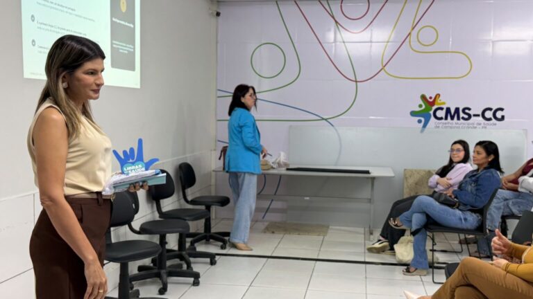 Setembro Amarelo: PMCG promove formação em Libras para profissionais da rede de Saúde Mental do município