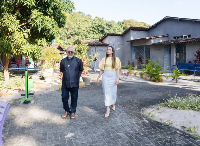 Primeira-dama Camila Mariz visita unidades de acolhimento mantidas em parceria com a Fundação Padre Pio