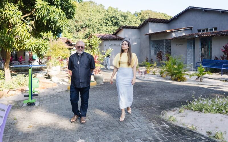 Primeira-dama Camila Mariz visita unidades de acolhimento mantidas em parceria com a Fundação Padre Pio