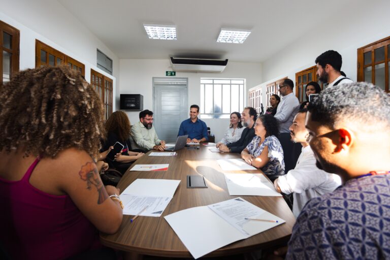 Lucas Ribeiro conhece vencedores do TOP 5 da Expo Favela Paraíba 2026 e destaca impacto social dos projetos