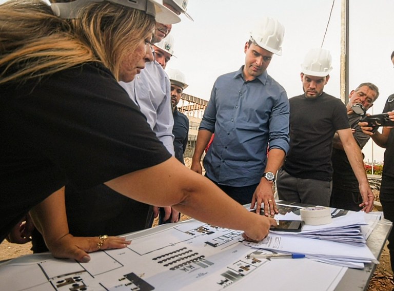 Lucas Ribeiro visita obras do Hospital de Trauma de CG e destaca importância das melhorias para a população